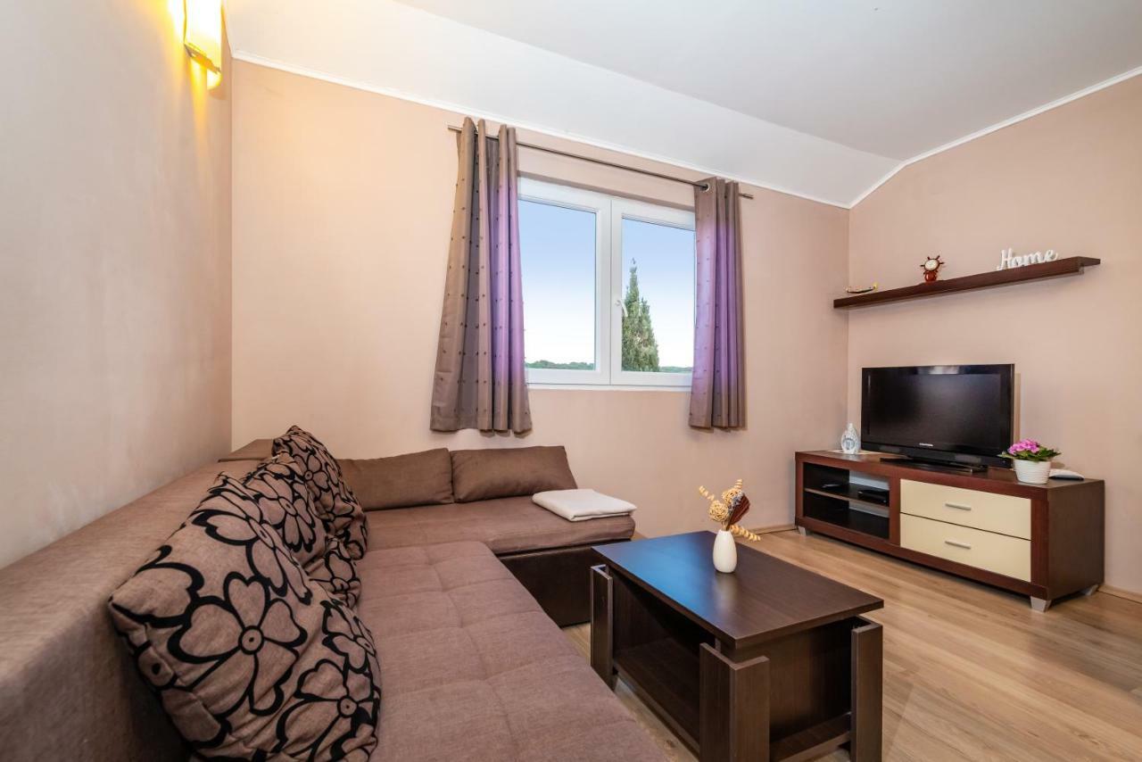 Apartment Adrian Биоград-на-Мору Экстерьер фото