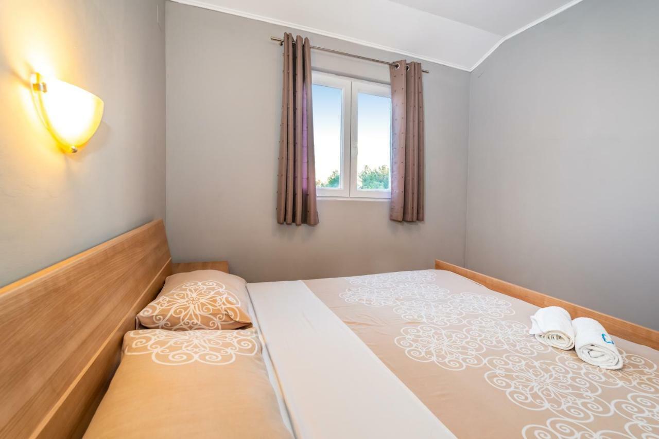 Apartment Adrian Биоград-на-Мору Экстерьер фото