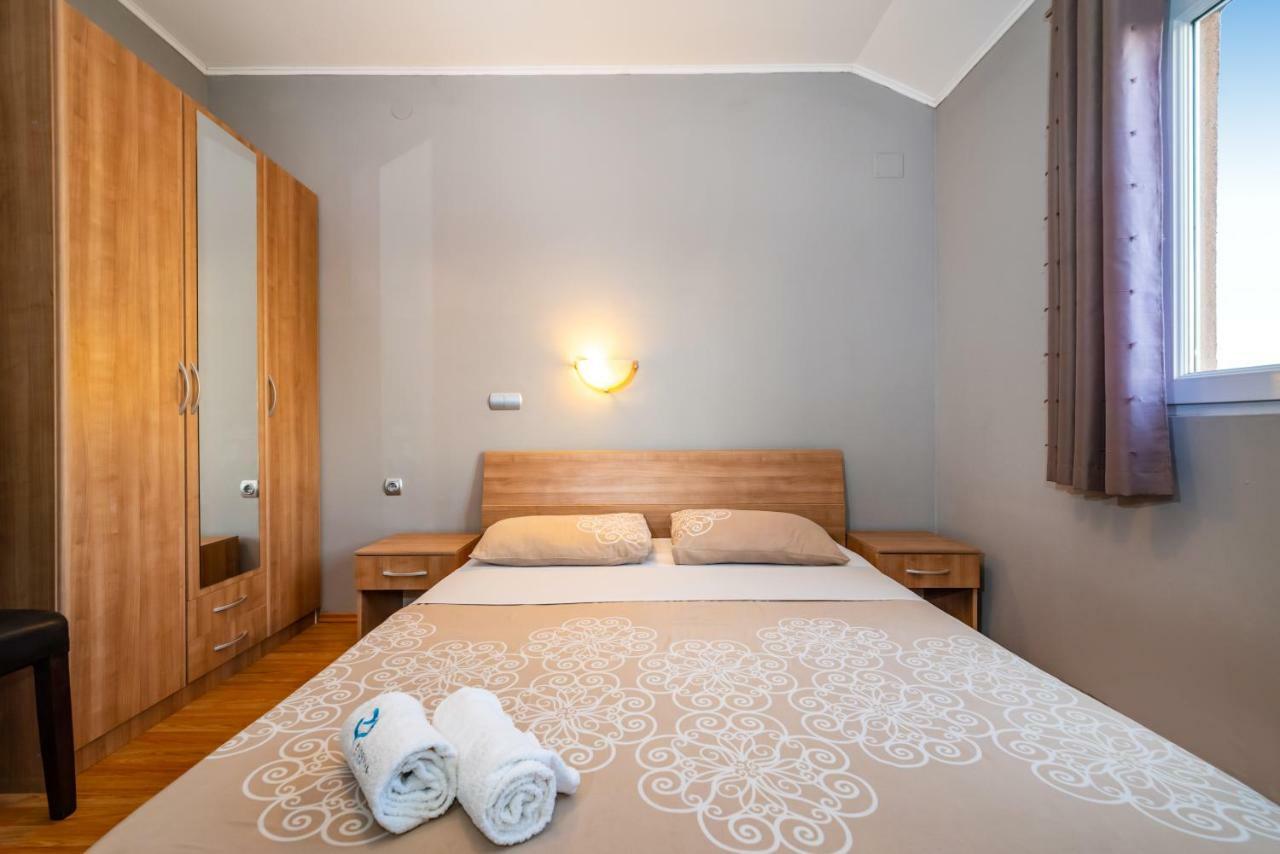 Apartment Adrian Биоград-на-Мору Экстерьер фото