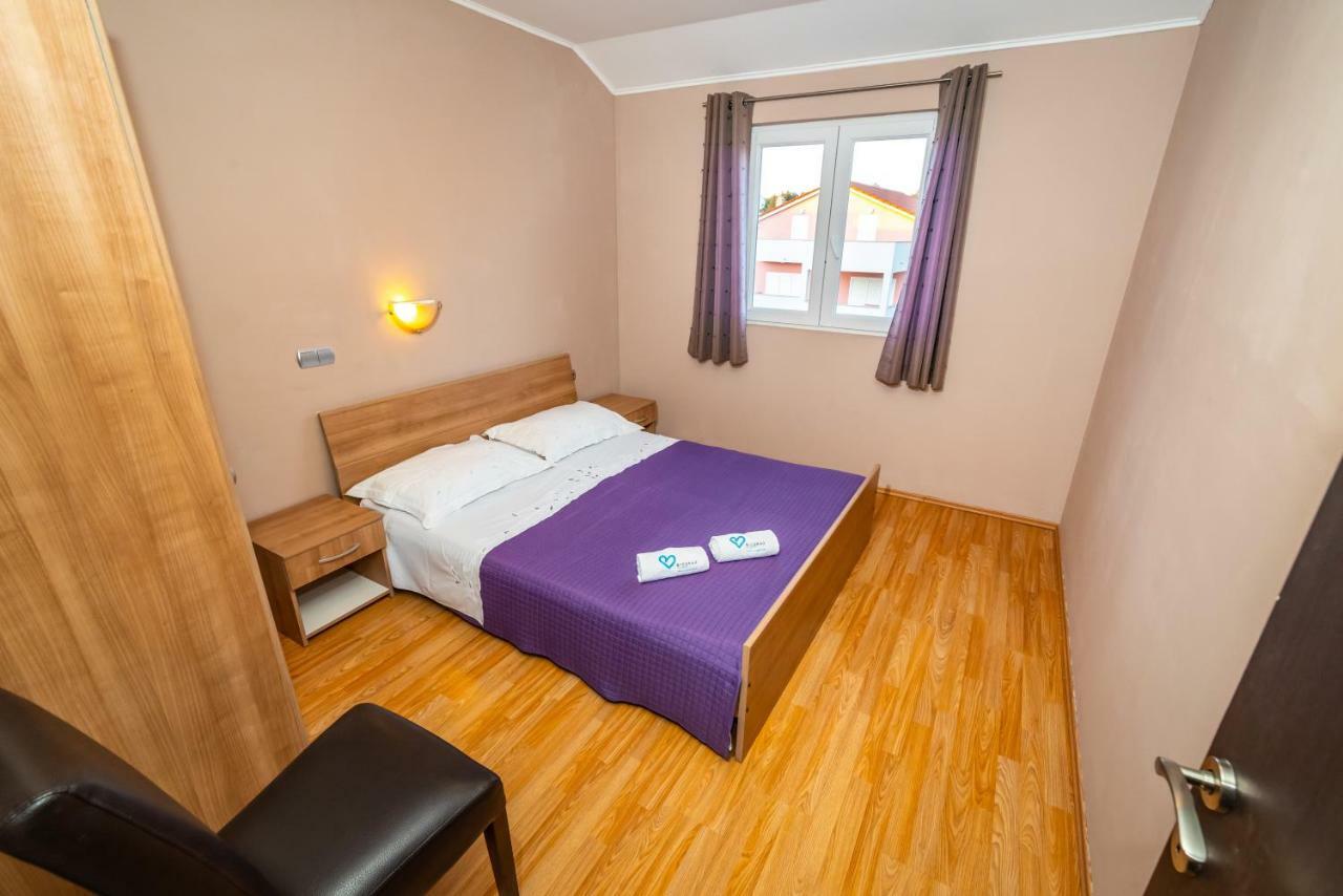 Apartment Adrian Биоград-на-Мору Экстерьер фото