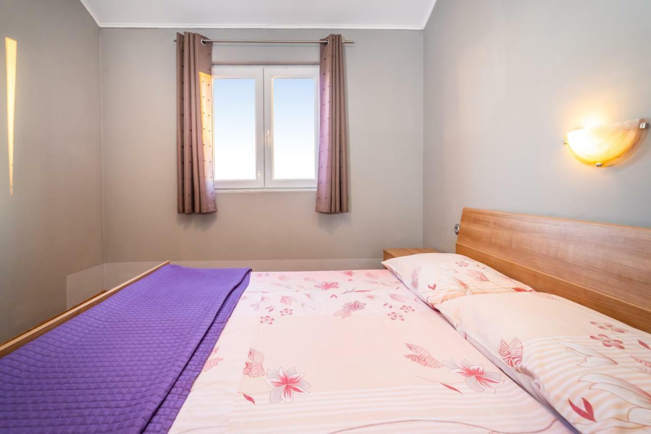 Apartment Adrian Биоград-на-Мору Экстерьер фото