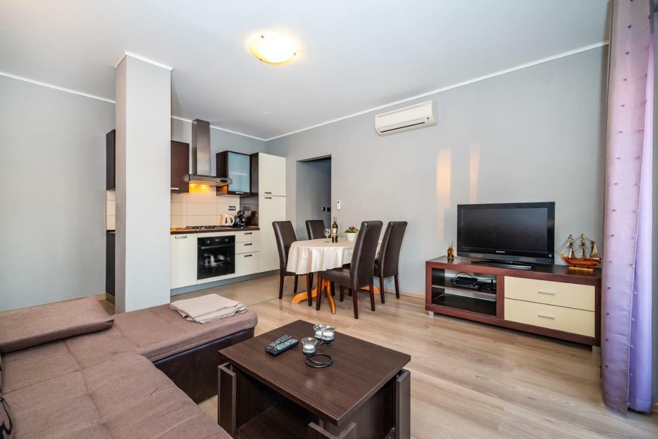 Apartment Adrian Биоград-на-Мору Экстерьер фото