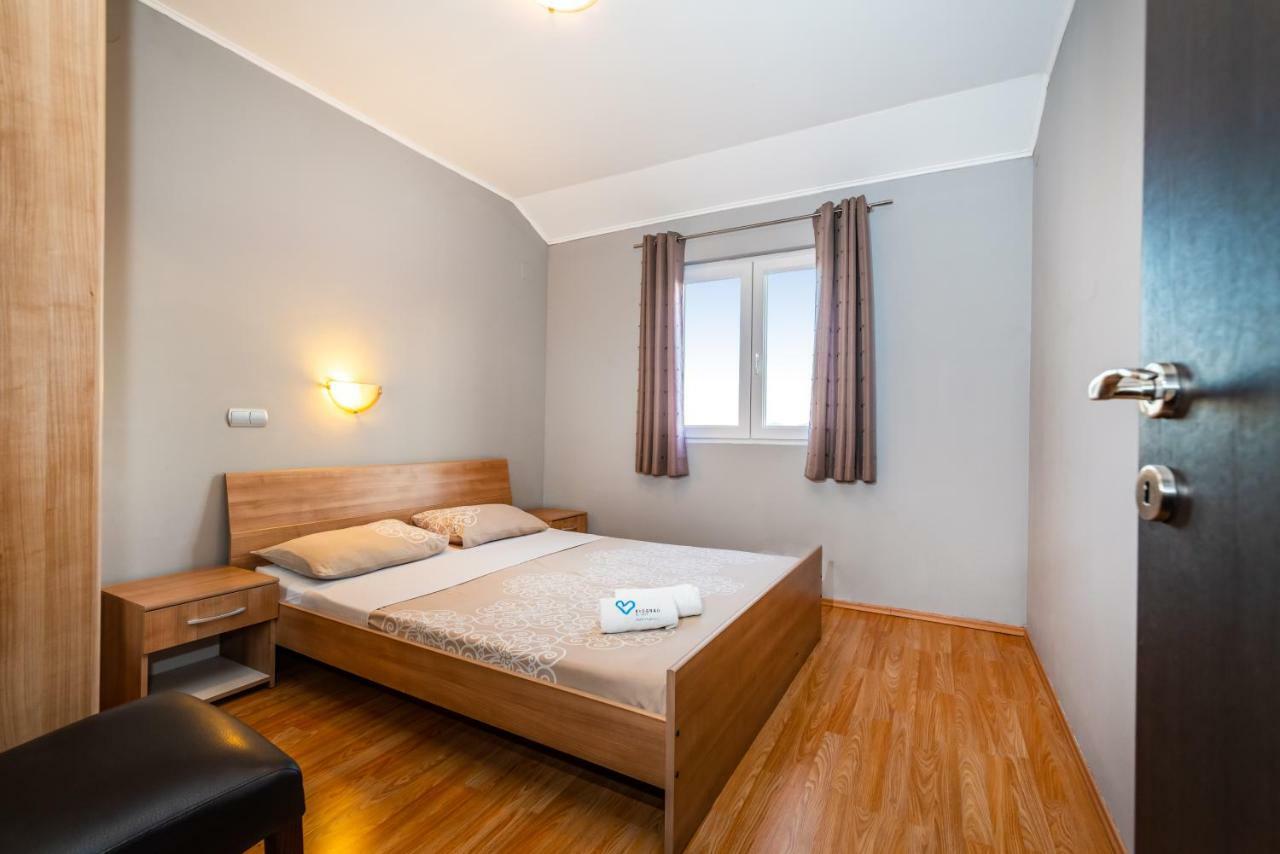 Apartment Adrian Биоград-на-Мору Экстерьер фото